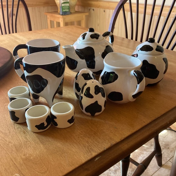 Papel Freelance Other - Papel Freelance black and white teapot set